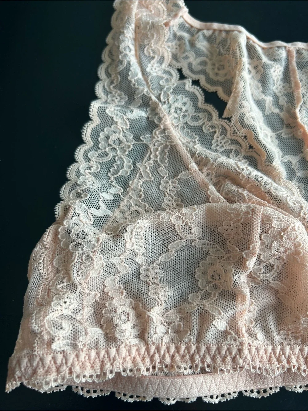 Victoria’s Secret Floral Lace Bralette XL Racerback blush Peach